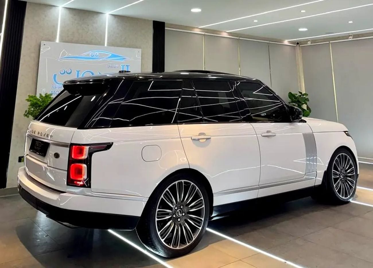 Land Rover Range Rover HSE LWB Autobiography P400 3.0L VOGUE FACELIFT || GCC SPECS || FABULOUS CONDITION || TOP OPTIONS ||