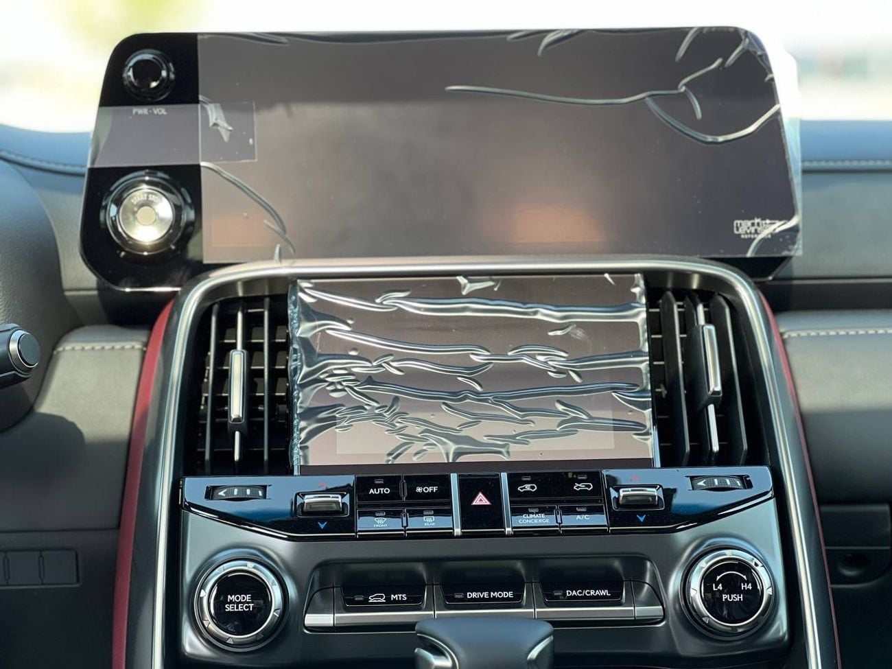Lexus LX600 SIGNATURE 3.5L URBAN PTR A/T // 2025 // FULL OPTION WITH RADAR , HEADUP DISP , MARK LEVINSON // SPEC