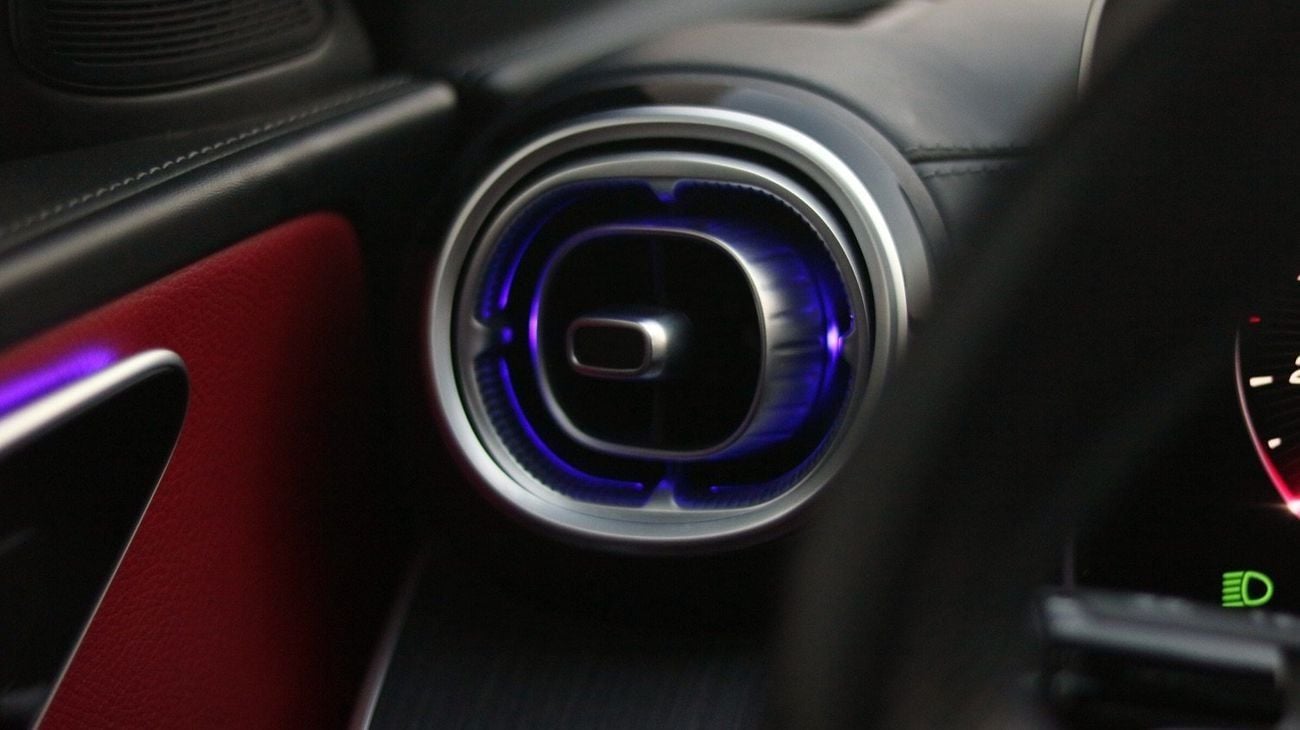 مرسيدس بنز C 200 Premium 2.0L