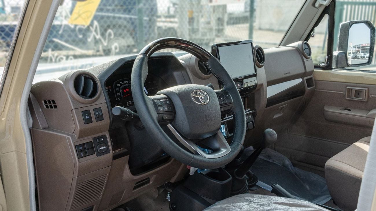 تويوتا لاند كروزر بيك آب LC79 LX 2026 Toyota Land Cruiser LC79 2.8L MT Diesel (Beige-Brown)