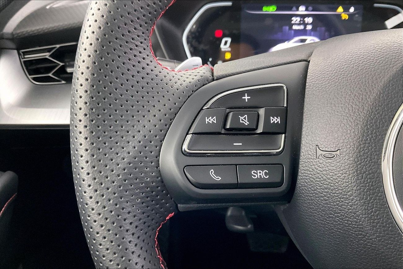 Audi Q5 45 TFSI quattro S-Line & Technology Selection | Guaranteed Warranty | 0 Down Payment