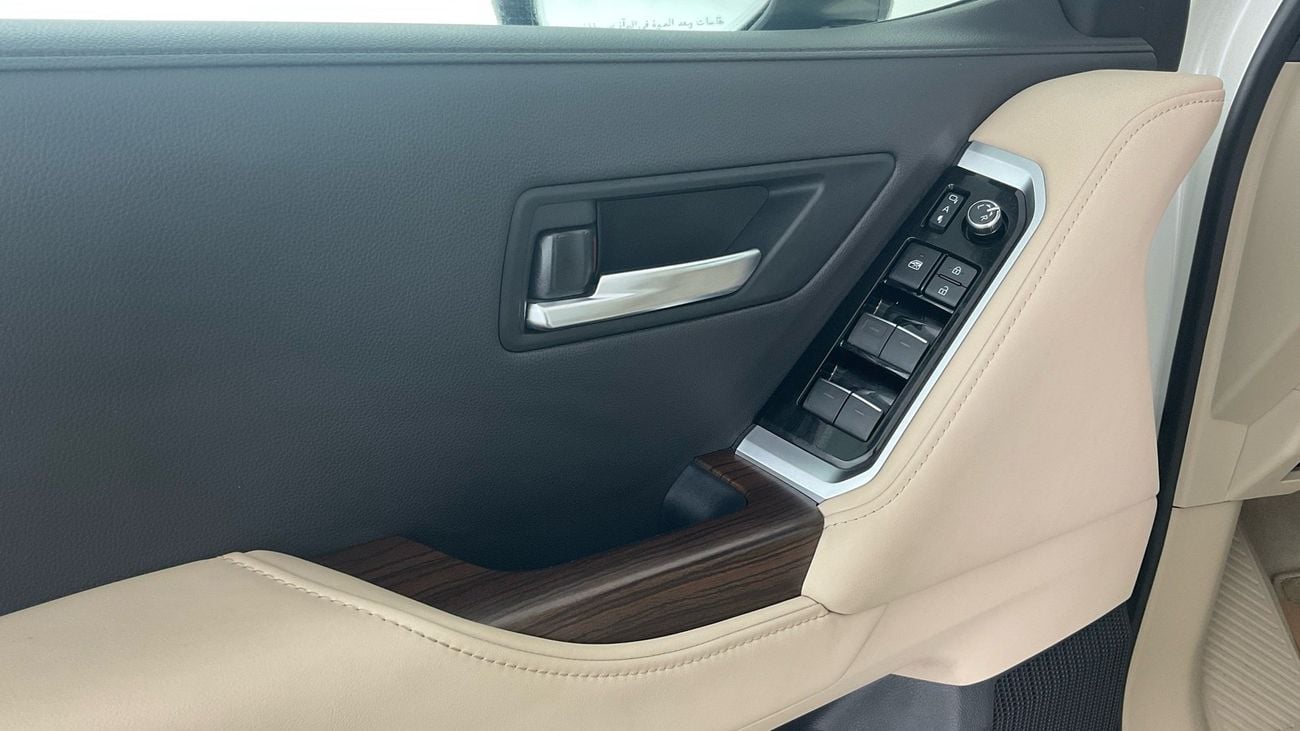 تويوتا لاند كروزر GXR | upto AED 20,000 Ramadan Discount | شامل الضمان | 0 ﺪﻔﻋﺓ ﺃﻮﻟﻯ