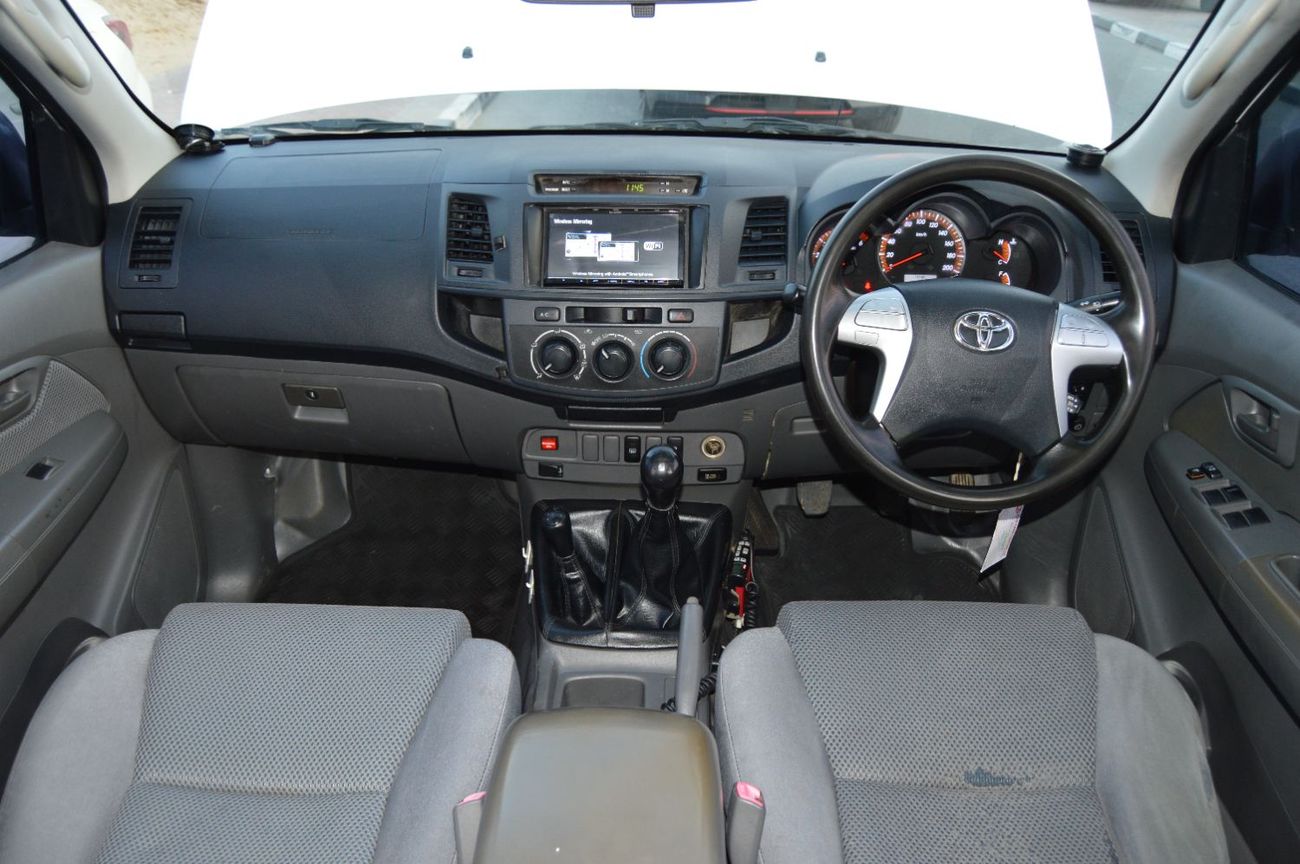 Toyota Hilux Double cabin 3.0L, perfect inside and outside