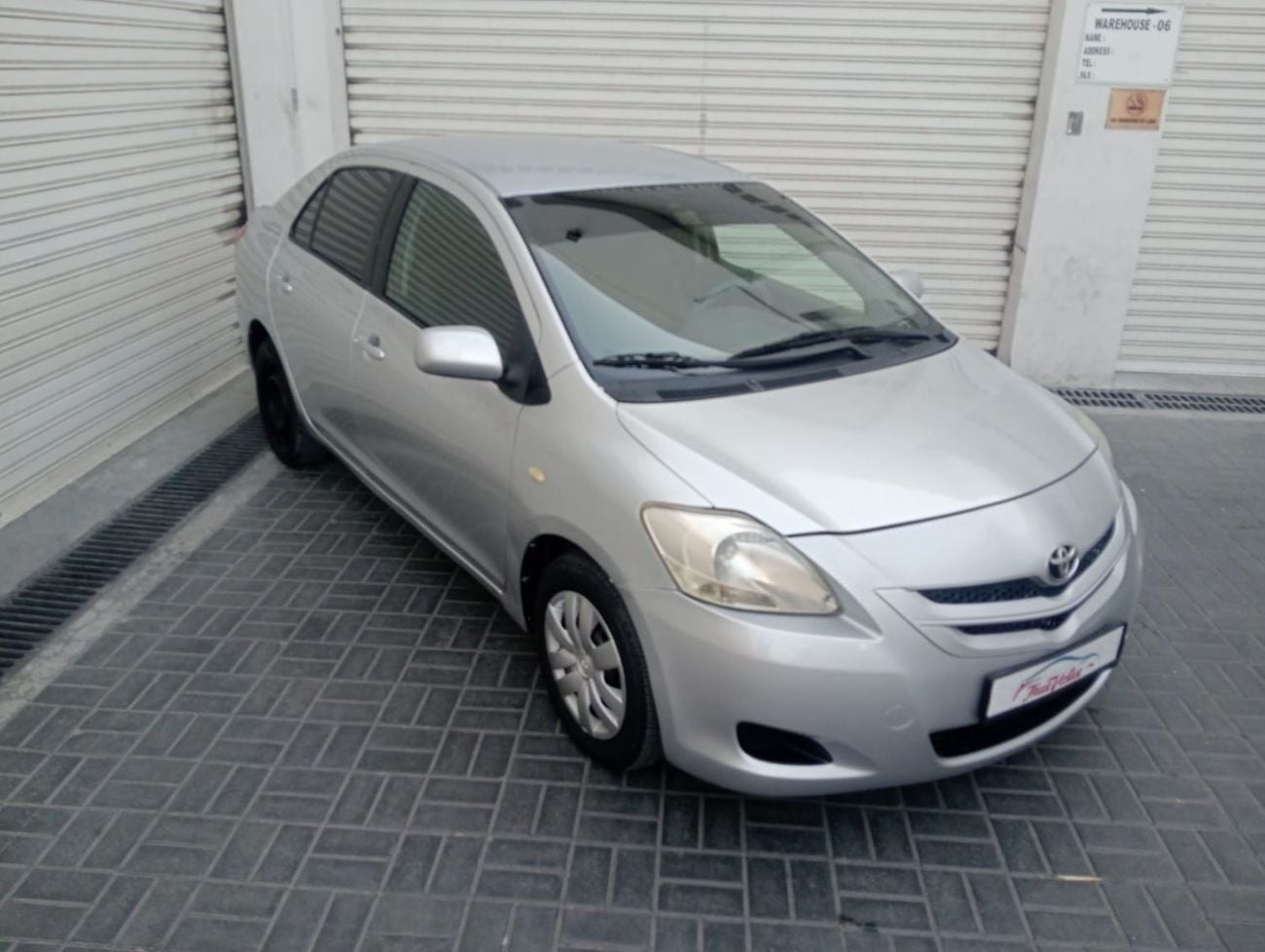 Toyota Yaris BASE