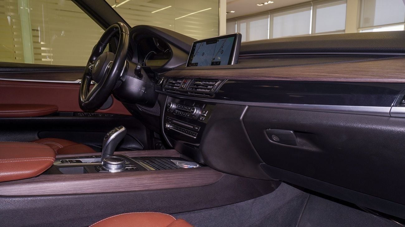 بي أم دبليو X5 50i M SPORT XDrive 50i  M kit