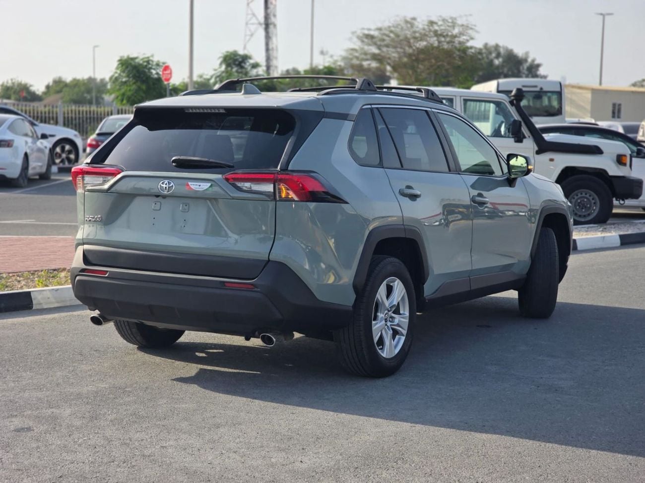 Toyota RAV4 2019 | 2.5L PETROL | AT | LHD | PUSH START ENGINE | ELECTRIC SEAT | SUNROOF | 2WD