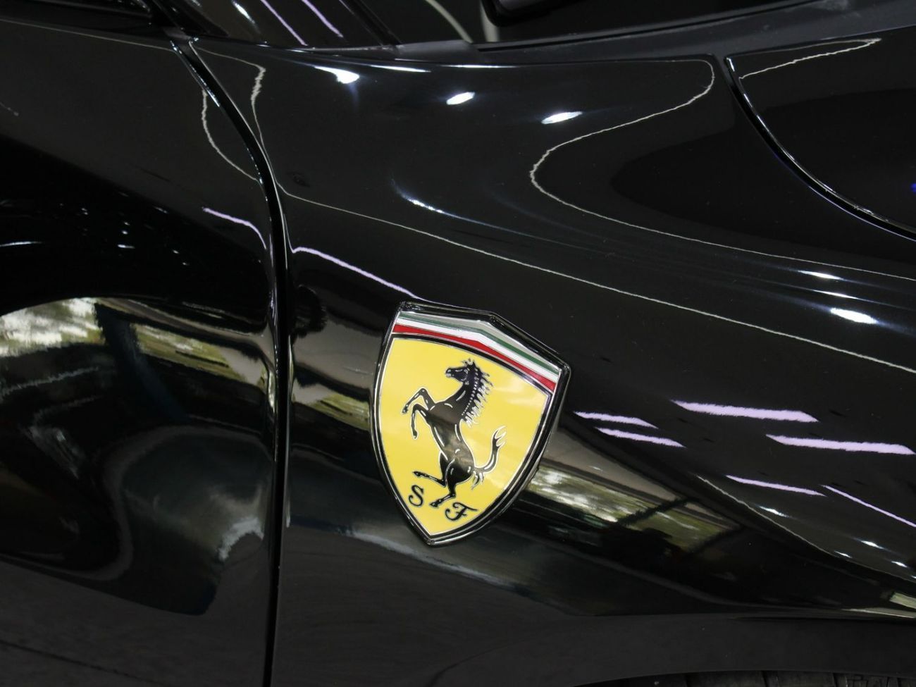 فيراري 296 GTB 3.0T V6 PHEV