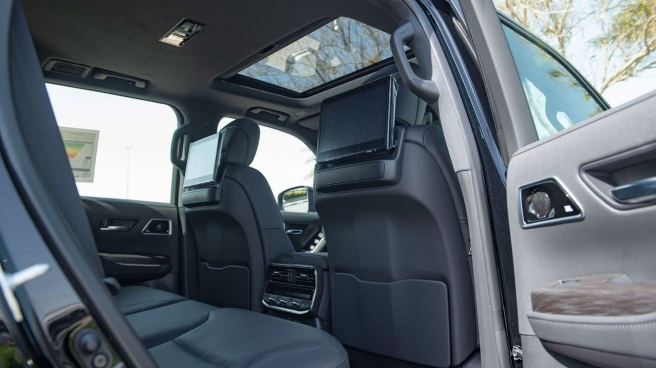 تويوتا لاند كروزر Land cruiser GR sport 3.5L petrol twin turbo 2023