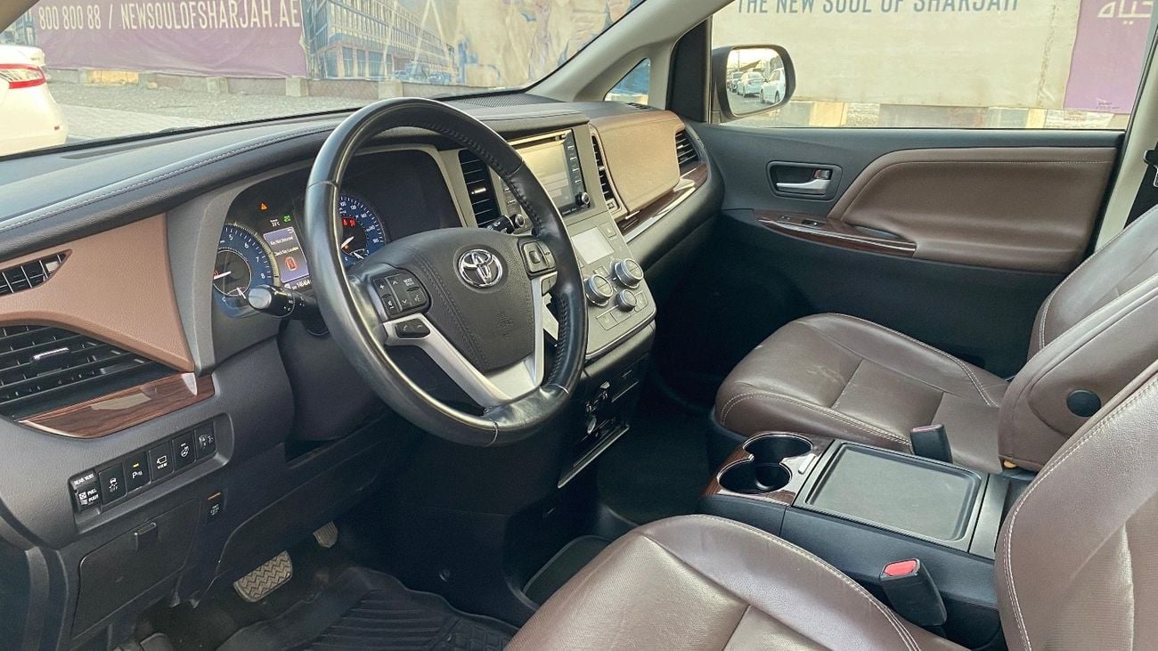 Toyota Sienna VIP OPTION 3.6L V6