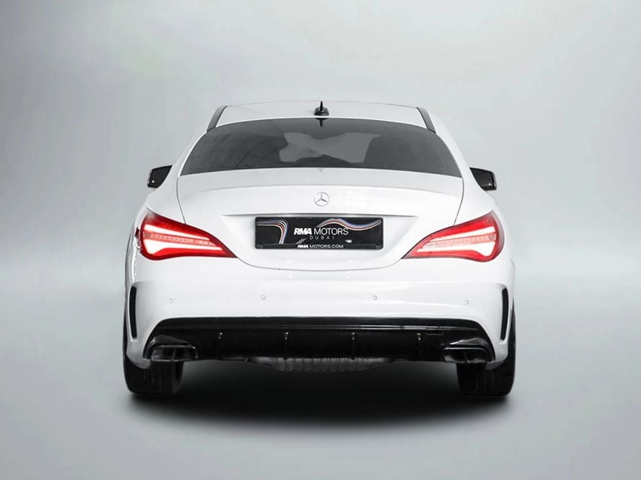 مرسيدس بنز CLA 45 AMG STD 2.0L