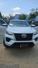 Toyota Fortuner GX2 2.7L 4WD