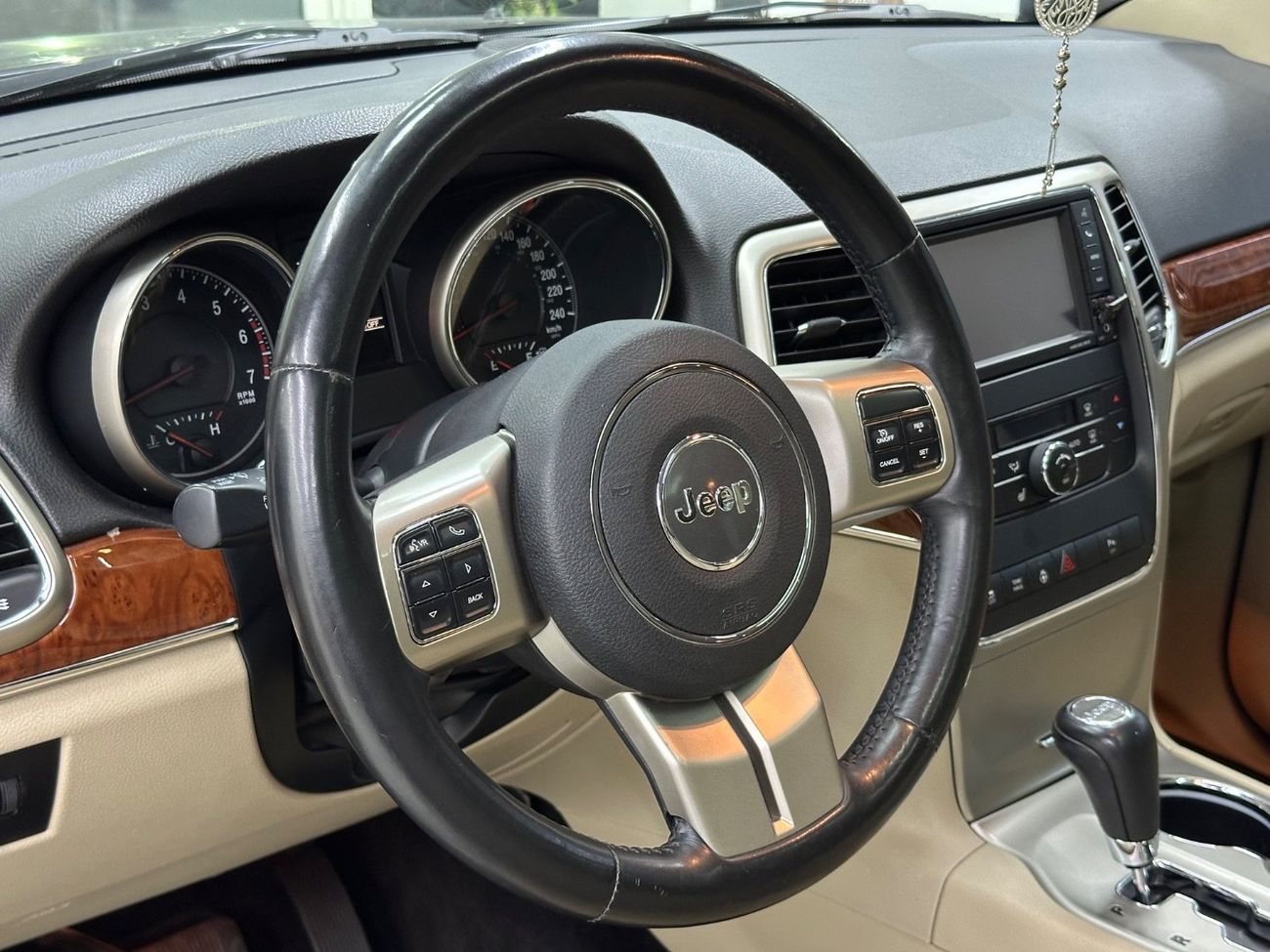 Jeep Grand Cherokee Limited 5.7L (360 HP)