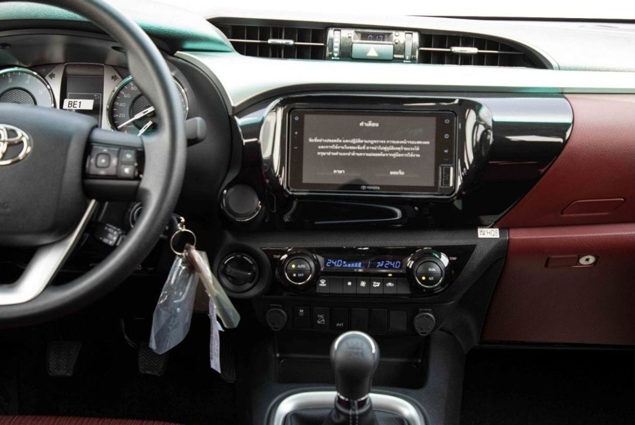 Toyota Hilux 2024 Toyota Hilux 4x4 DC 2.8 SR5 - Super White inside Maroon | Export Only