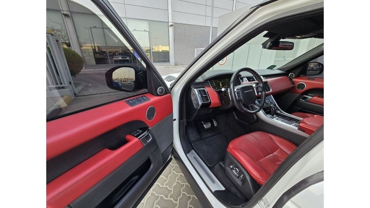 Land Rover Range Rover Sport SPORT SUPERCHARGED 2016 GCC 2KEYS // ORGINAL PAINT // ACCIDENT FREE // PERFECT CONDITION