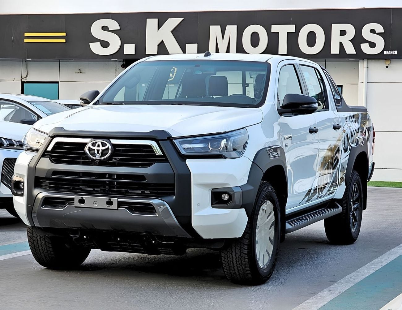 تويوتا هيلوكس ADVENTURE EXL DOUBLE CABIN || 4.0L V6 PETROL | AIR COMPRESSOR | ROLLBAR | 360*CAMERA | FR&RR P/SENSOR (CODE#HP