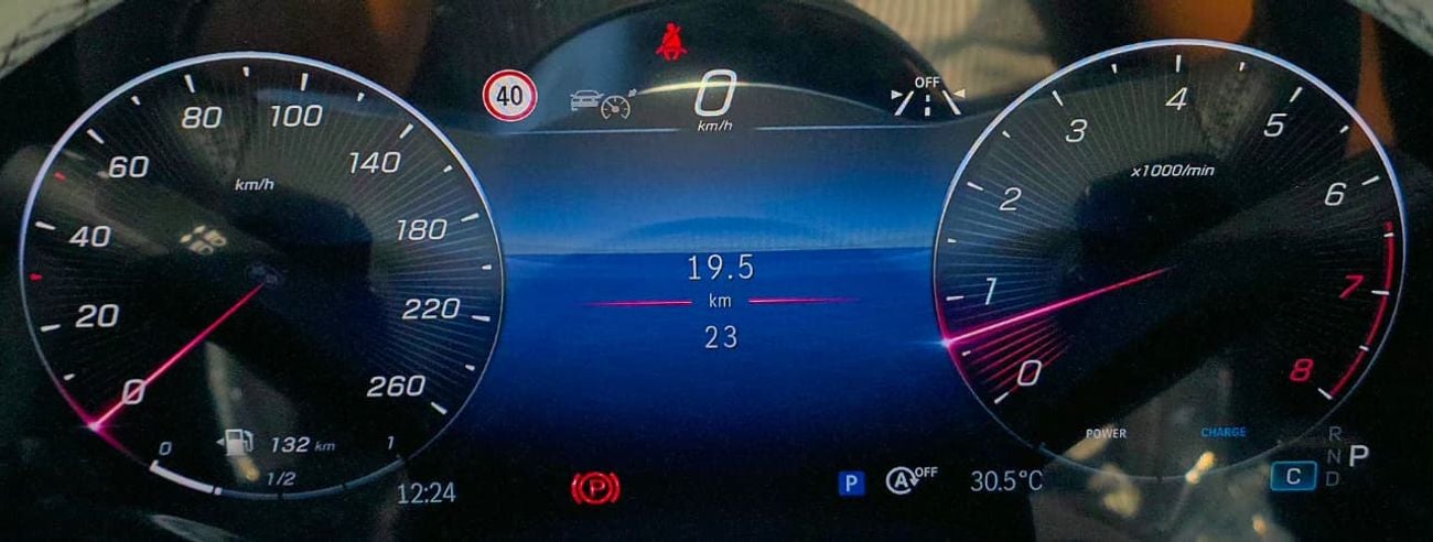 مرسيدس بنز V 300 Avantgarde Under Agency Warranty 2026 GCC