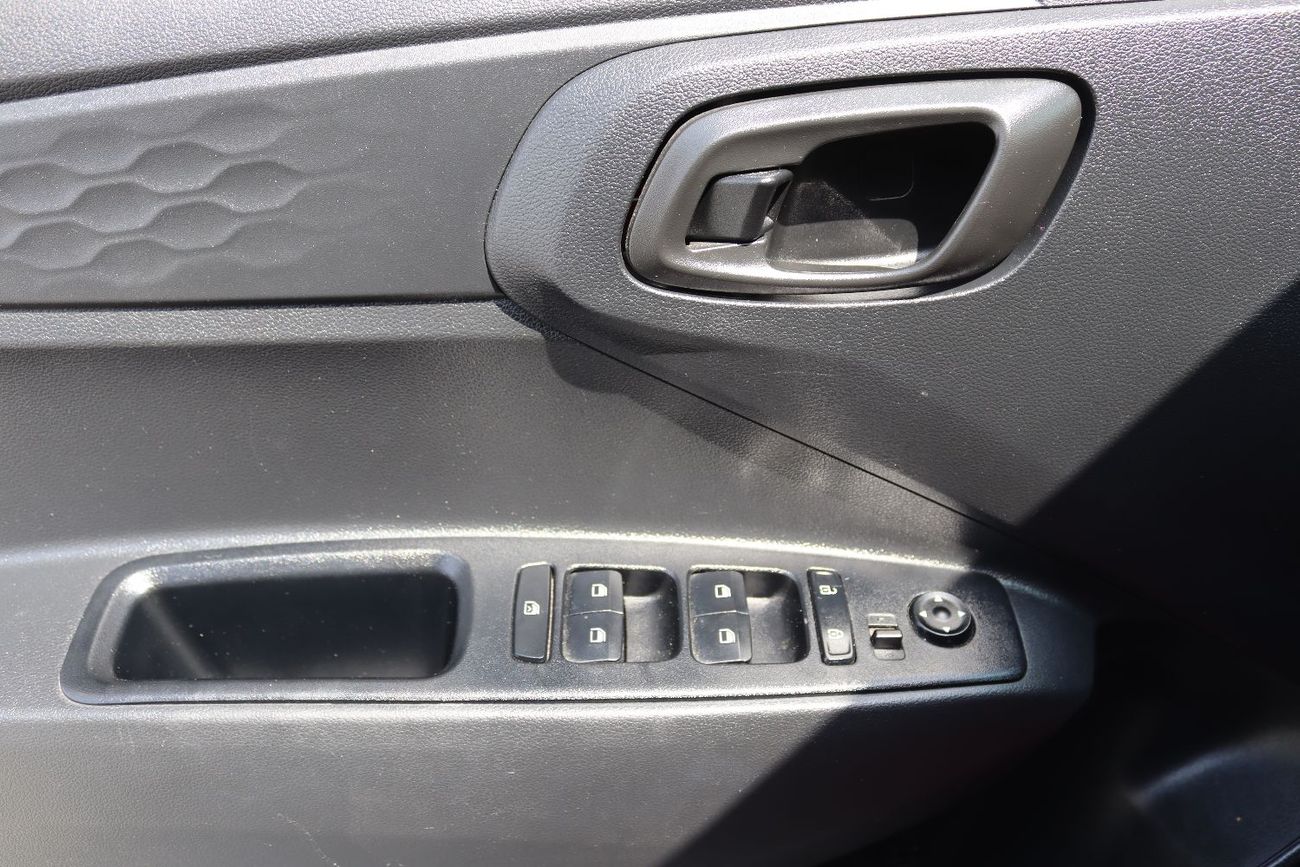 Hyundai Grand i10 YUNDAI GRAND i10 2023 model, GCC, in excellent condition, 94,000 km, 1.2L engine, price 33,000 dirha