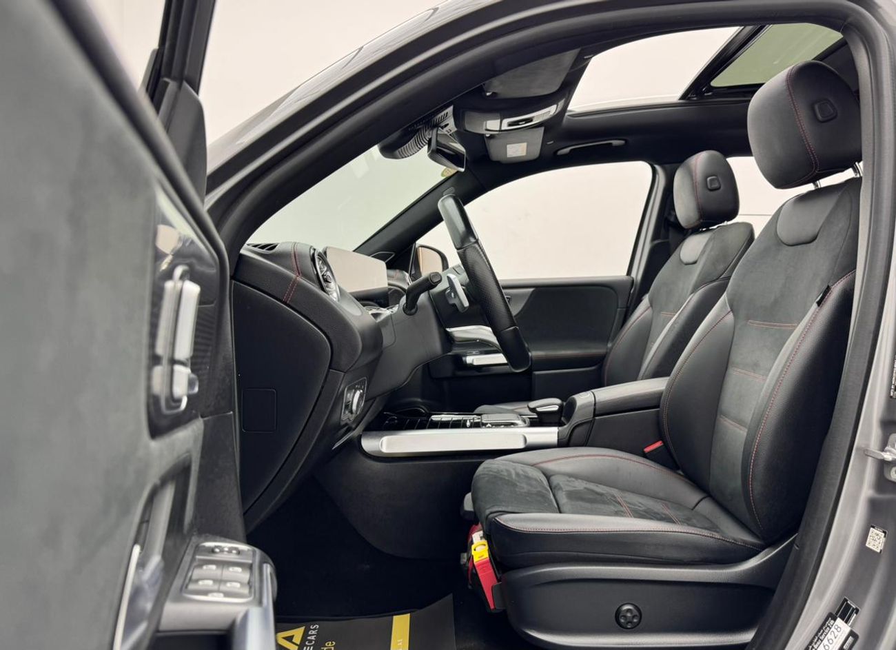 Mercedes-Benz EQB 350 2023 Mercedes-Benz EQB 350 4Matic, 2028 Mercedes Warranty and Service Pack, GCC