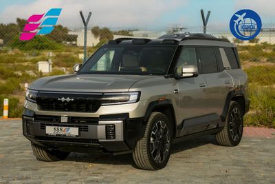 BYD Leopard 8 2025 BYD Leopard 8 with drone plug in Hybrid 2.0L 7 seater 0KM