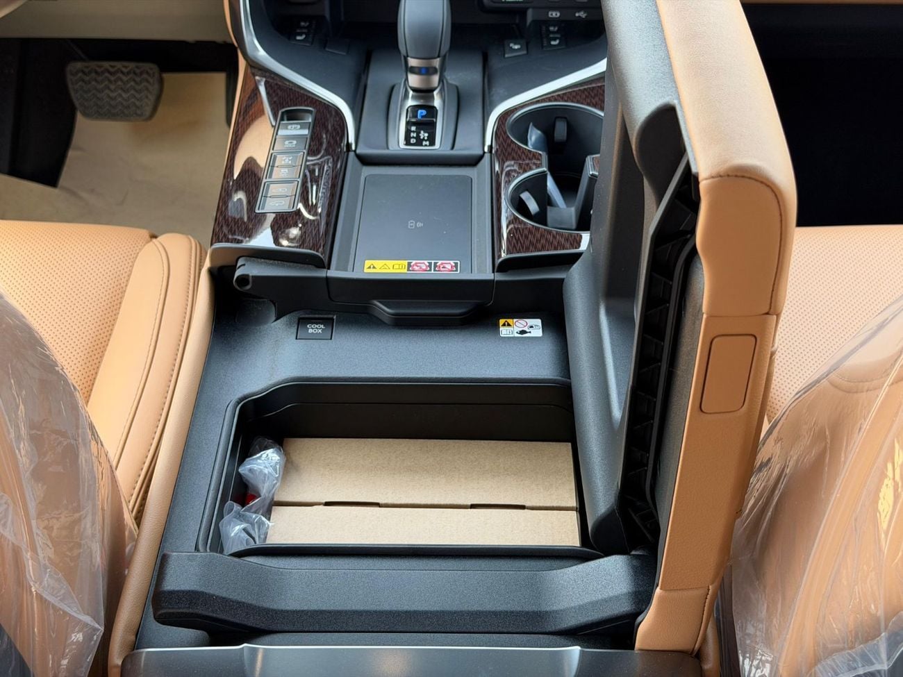 Lexus LX700h SIGNATURE 3.5L TT HEV 2026 Export Price @ 613,000 AED