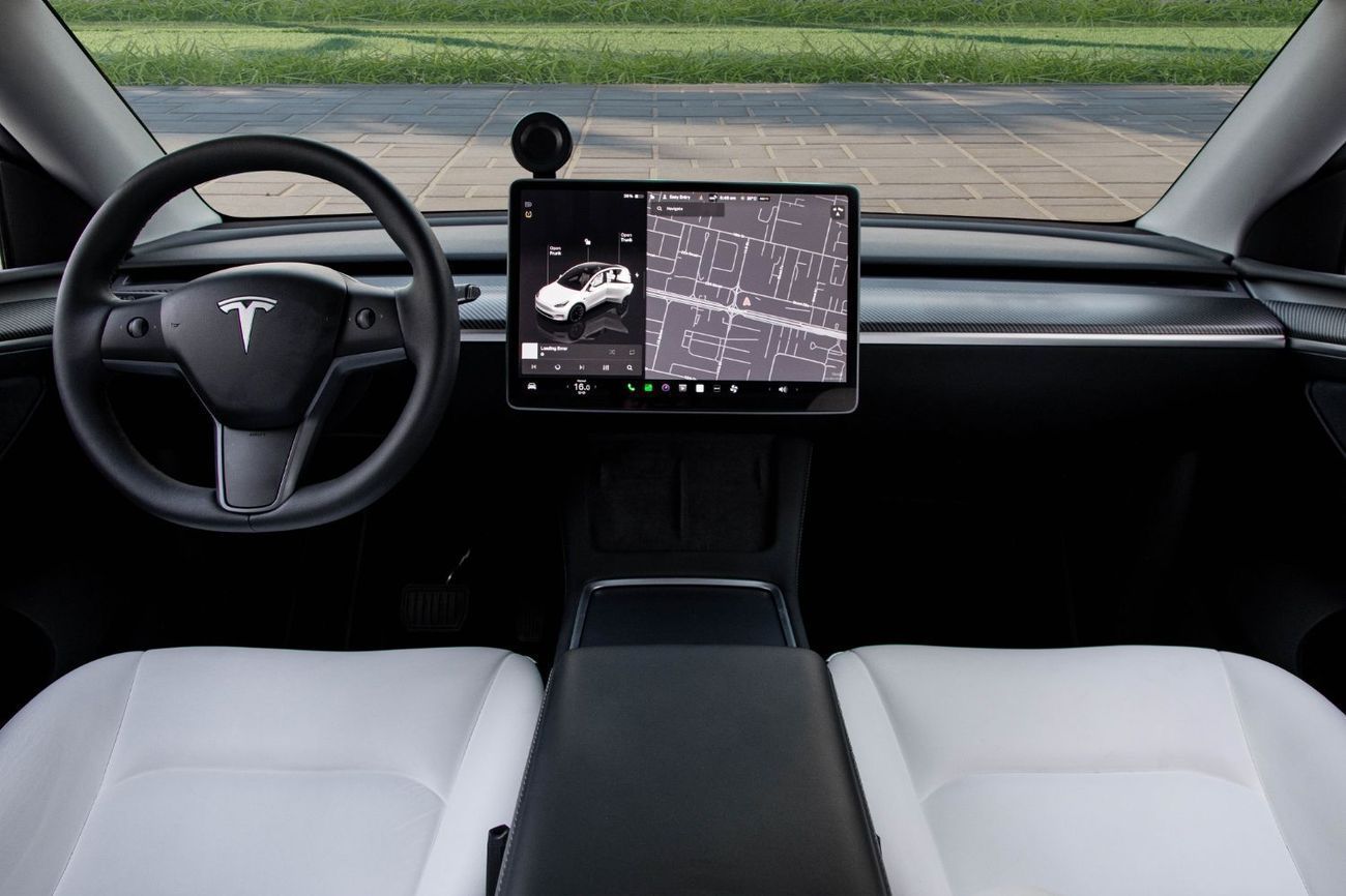 Tesla Model Y LONG RANGE | 2,546 P.M  | 0% Downpayment | IMMACULATE || ONE OWNER!