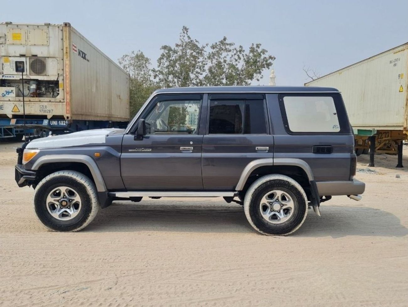 Toyota Land Cruiser 70 5 Door