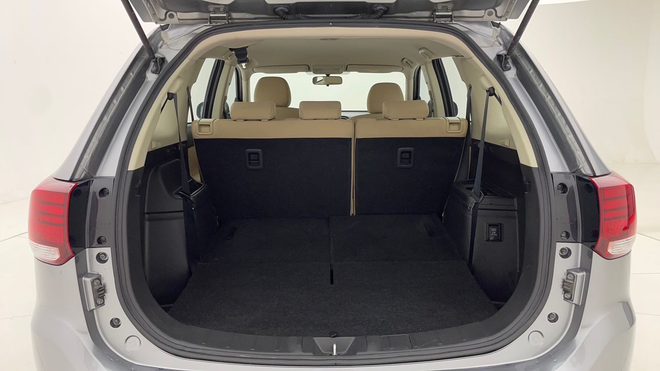 ميتسوبيشي آوتلاندر GLX LOWLINE 2.4 | بدون دفعة مقدمة | اختبار القيادة في المنزل