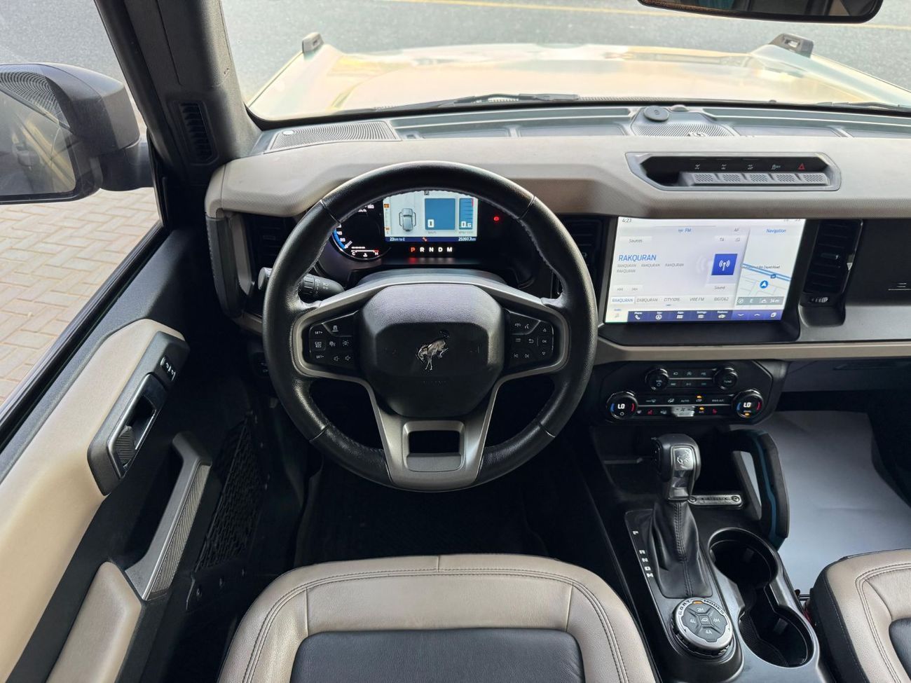 فورد برونكو V6 2.7L TT / WILDTRAK / GCC / كاميرا 360 درجة / ممشى قليل / مجموعة رفع فوكس الأصلية / رادار