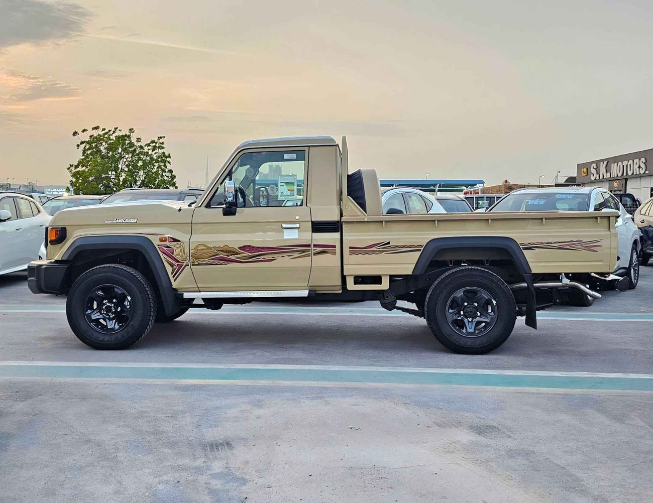 تويوتا لاند كروزر بيك آب SINGLE CABIN / 2.8L DIESEL M/T 4WD / CHROME BUMPERS / REAR CAMERA / (CODE#LCPSDCR)