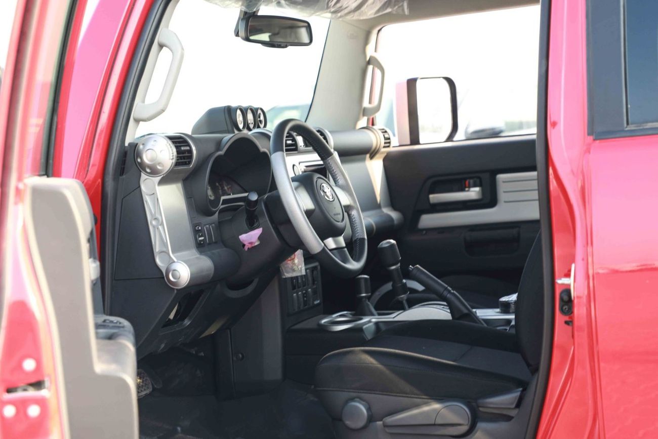 Toyota FJ Cruiser 2023 Toyota FJ Cruiser 4.0 W/0 JBL - Red inside Grey | Export Only