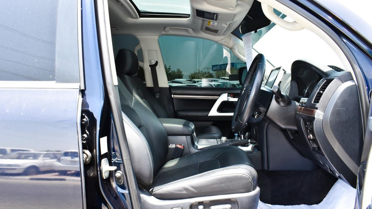 Toyota Land Cruiser V8 Diesel Right Hand