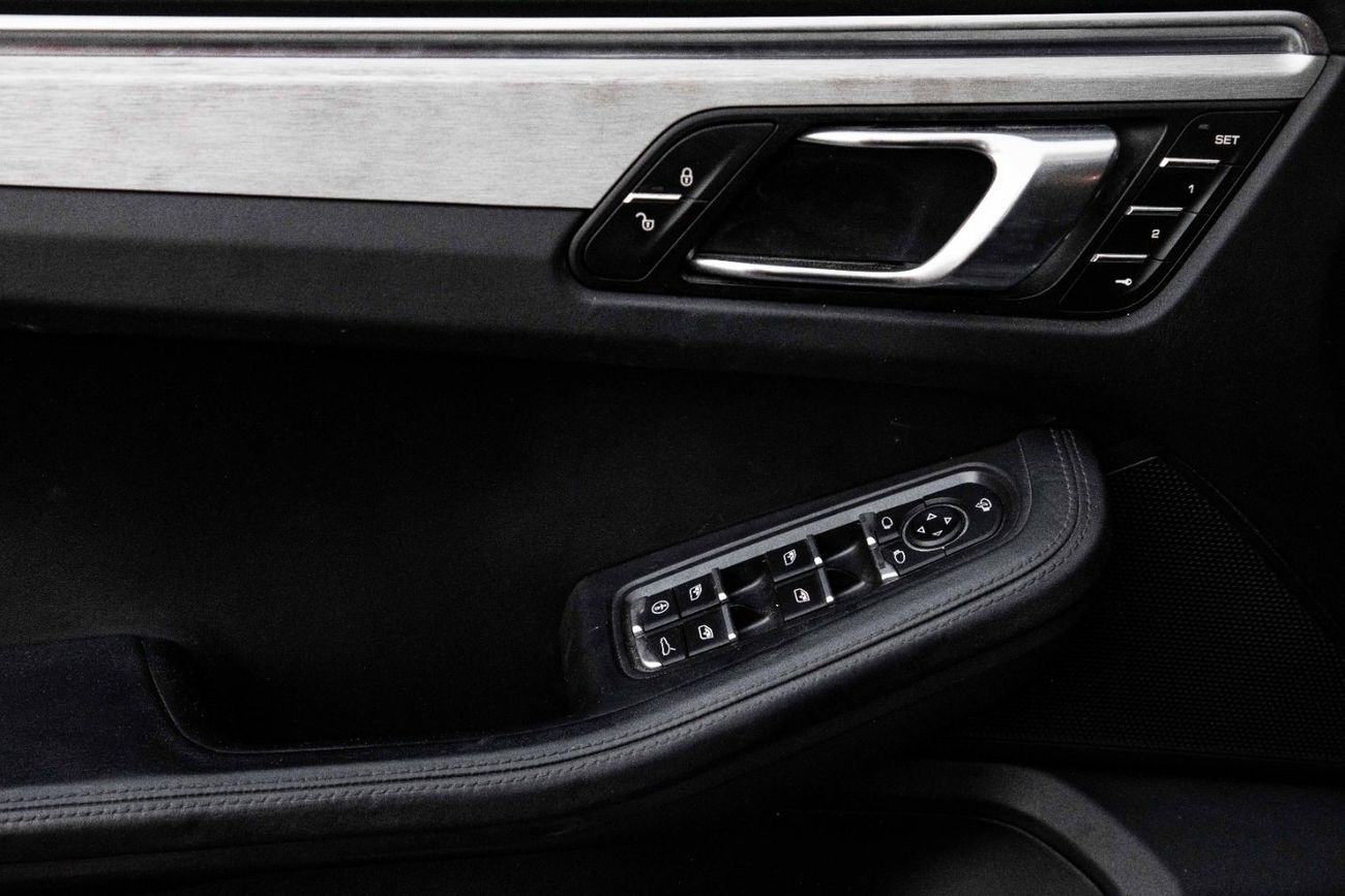 بورش ماكان S 2015 | 2,762 P.M (3 Years)⁣ | 0% Downpayment | SERVICE HISTORY!