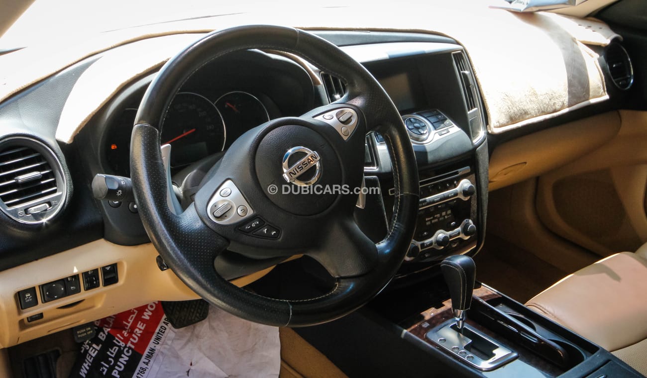 Nissan Maxima