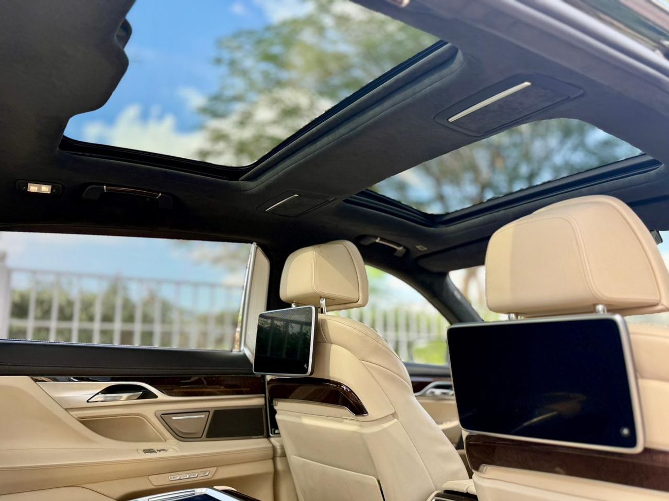 BMW 740Li Std 3.0L 1567 AED Monthly II BMW 740IL II 0% Down Payment II Still Under Warranty to 2027