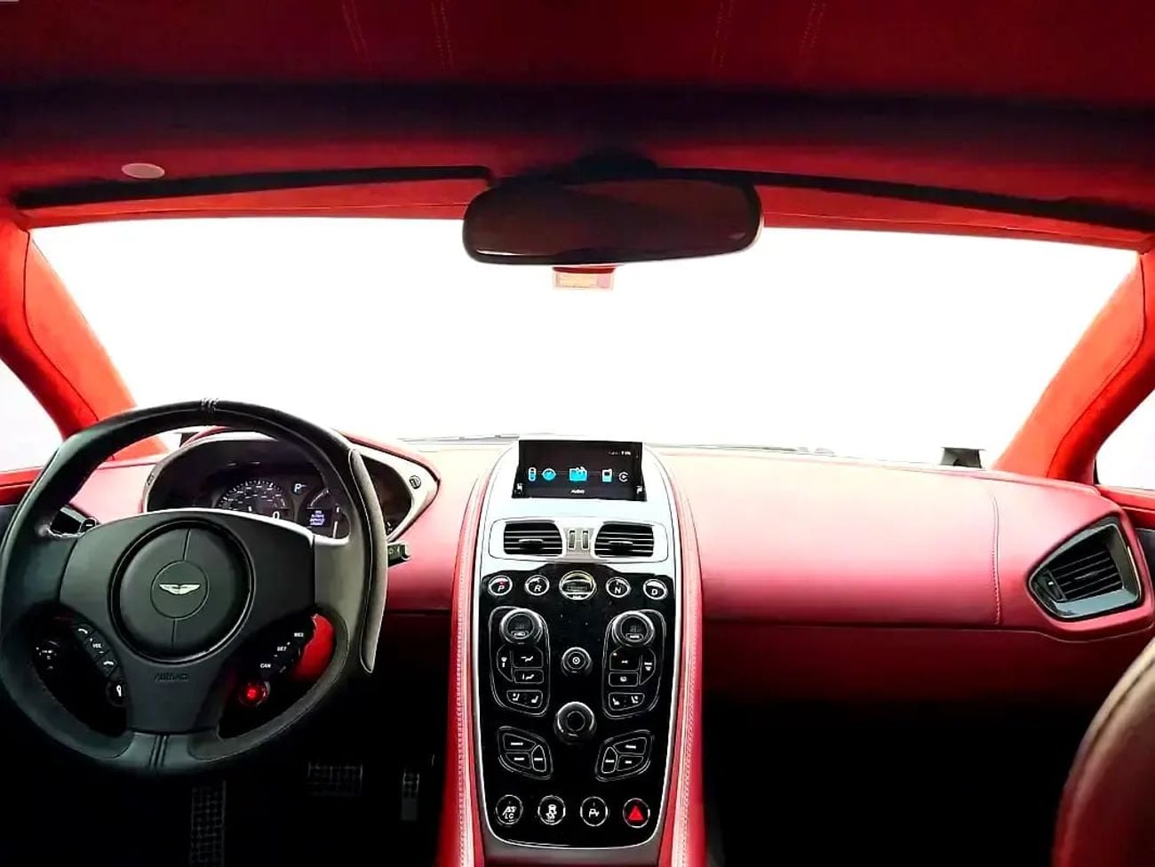 أستون مارتن فانكويش فولانتي RARE FULL CARBON SPEC | GCC | V12 ENGINE