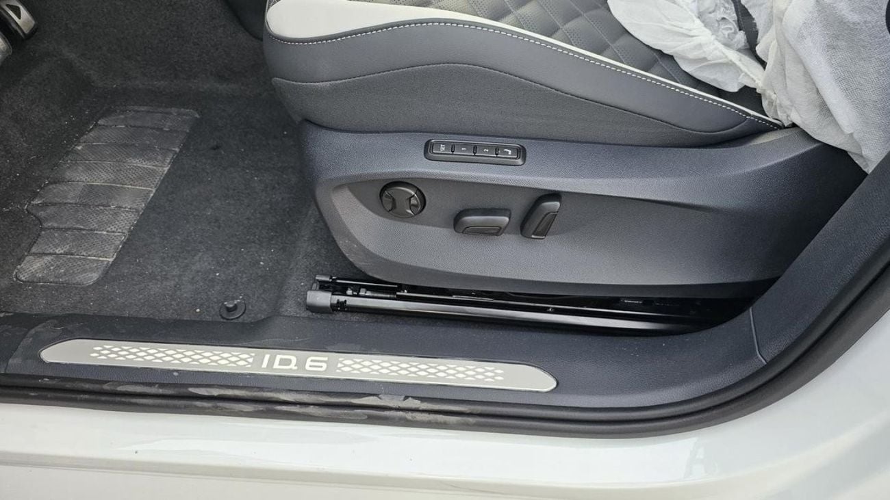 فولكس واجن ID.6 ID 6 Crozz Pro Full Option Open Sunroof ,HUD ,360 Camera ,7 Seat 2024 Model