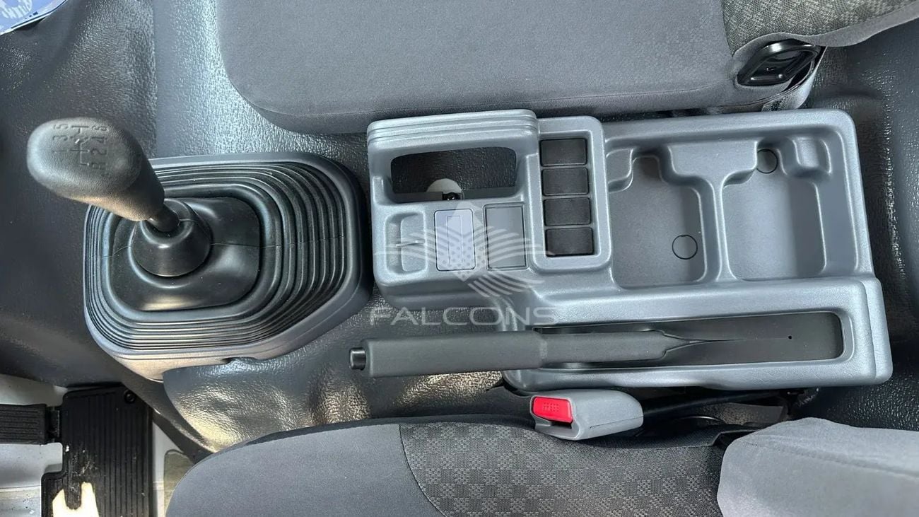 Isuzu FSR ISUZU FSR 8.3L 33N CHASSIS MT