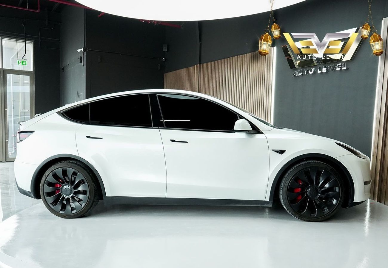 تسلا موديل Y Tesla Y 2023 - 7 Years warranty + 7 Years Service Contract