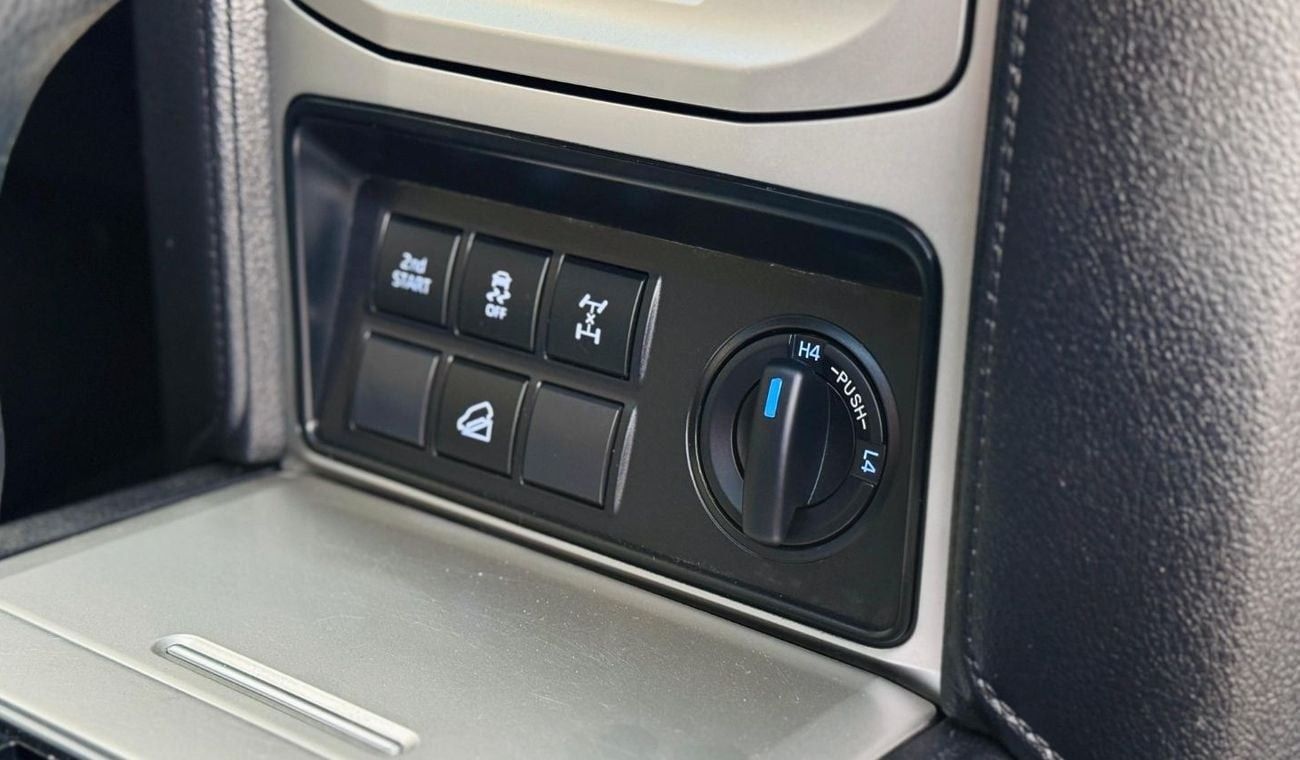 تويوتا برادو [QISJ IN DUBAI] | RHD | SUNROOF | 2019 | 2.8L DIESEL ENGINE | Leather Electric Seats 7