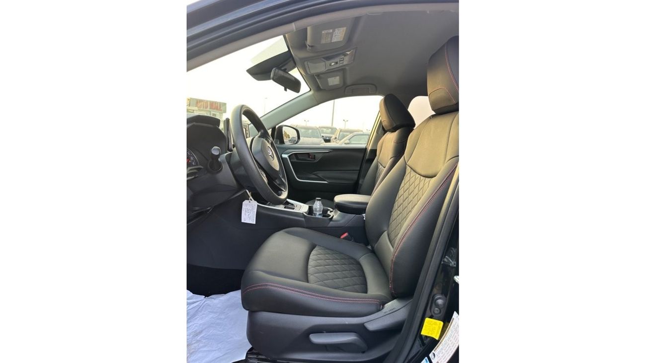 تويوتا راف ٤ LE