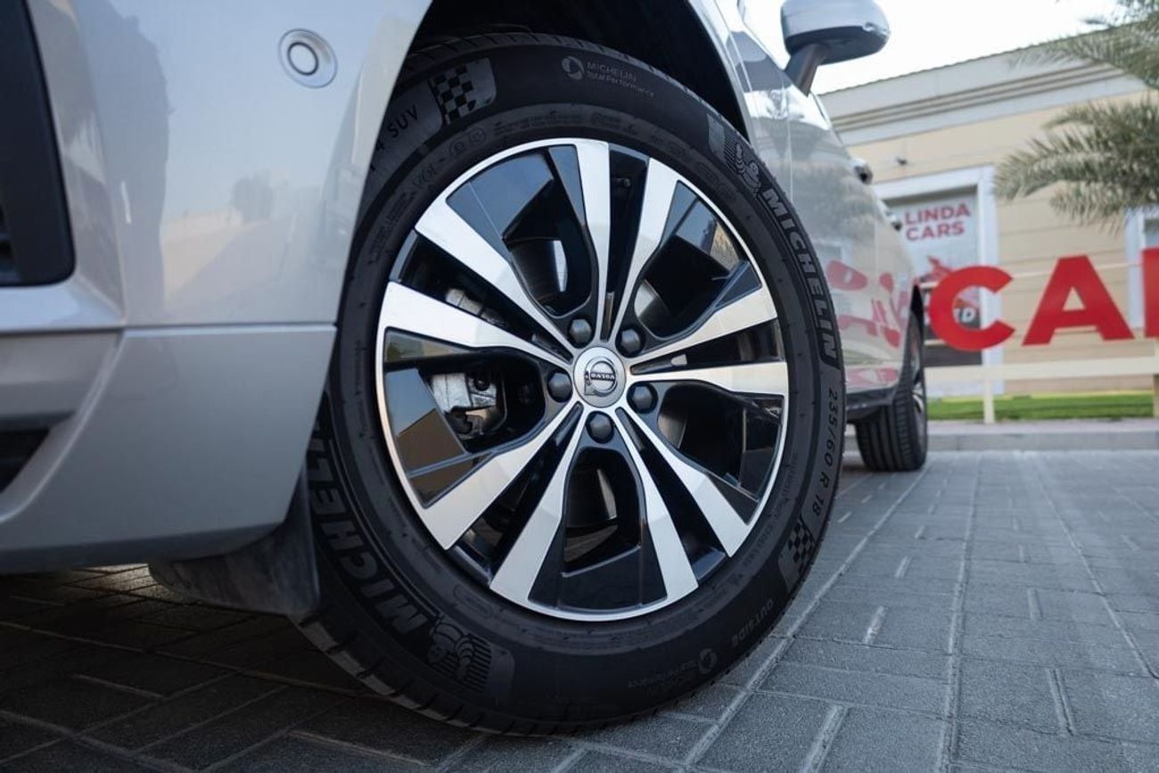 Volvo XC60 Volvo XC60 B5 Core 2024 GCC under Agency Warranty with Flexible Down-Payment.