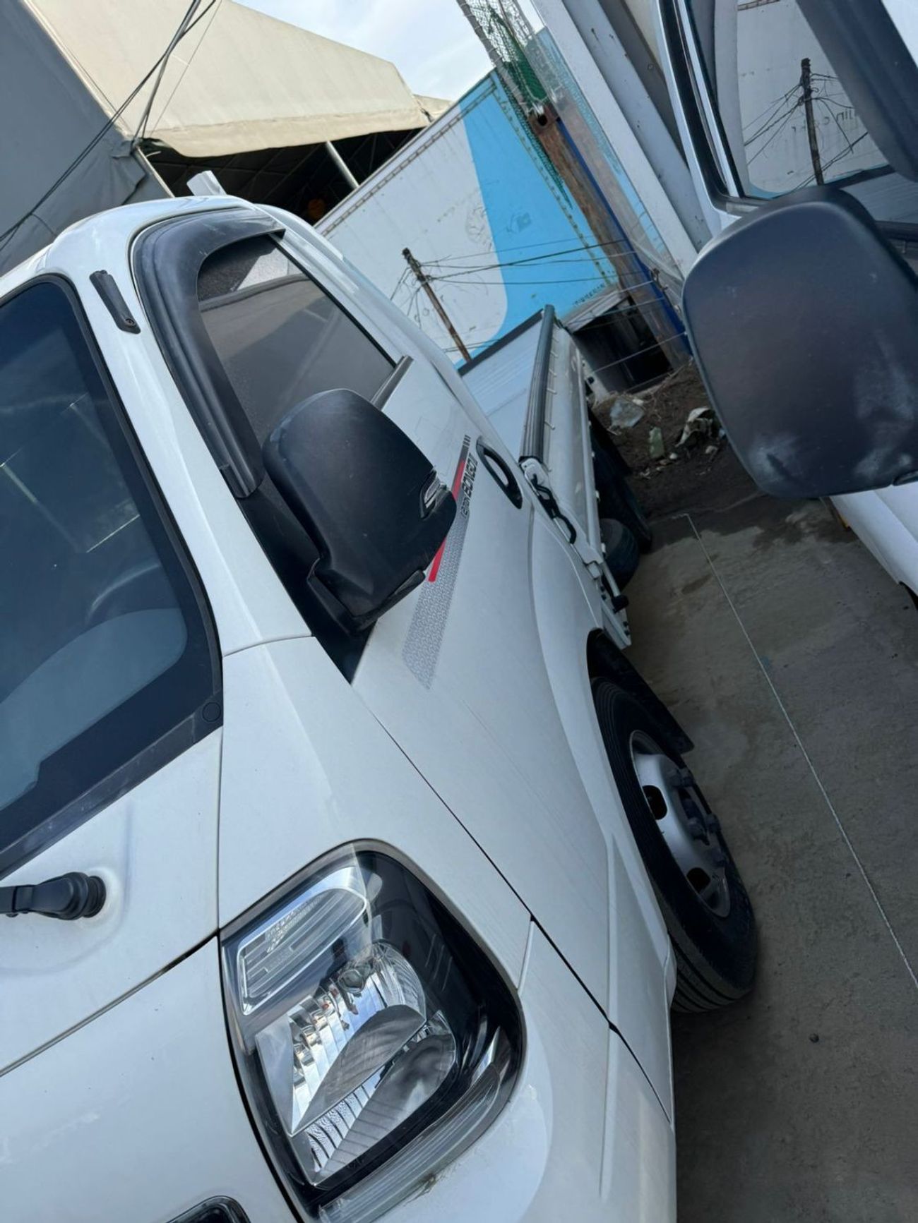 Kia Bongo 2020 Kia bongo 3 1.2 ton  Engine size 3.7 L UAE  PASS