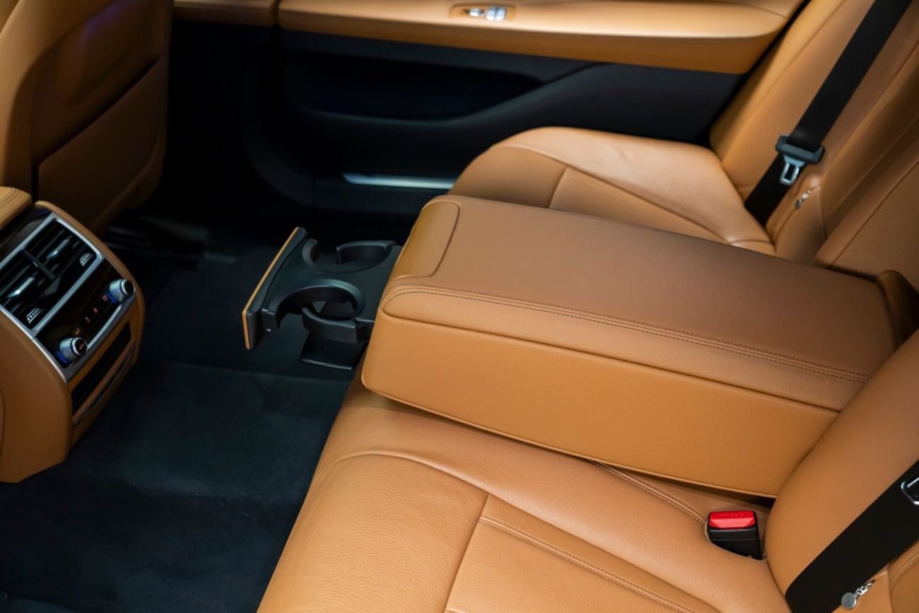 BMW 730Li EXCLUSIVE | 2018 | GCC Specs