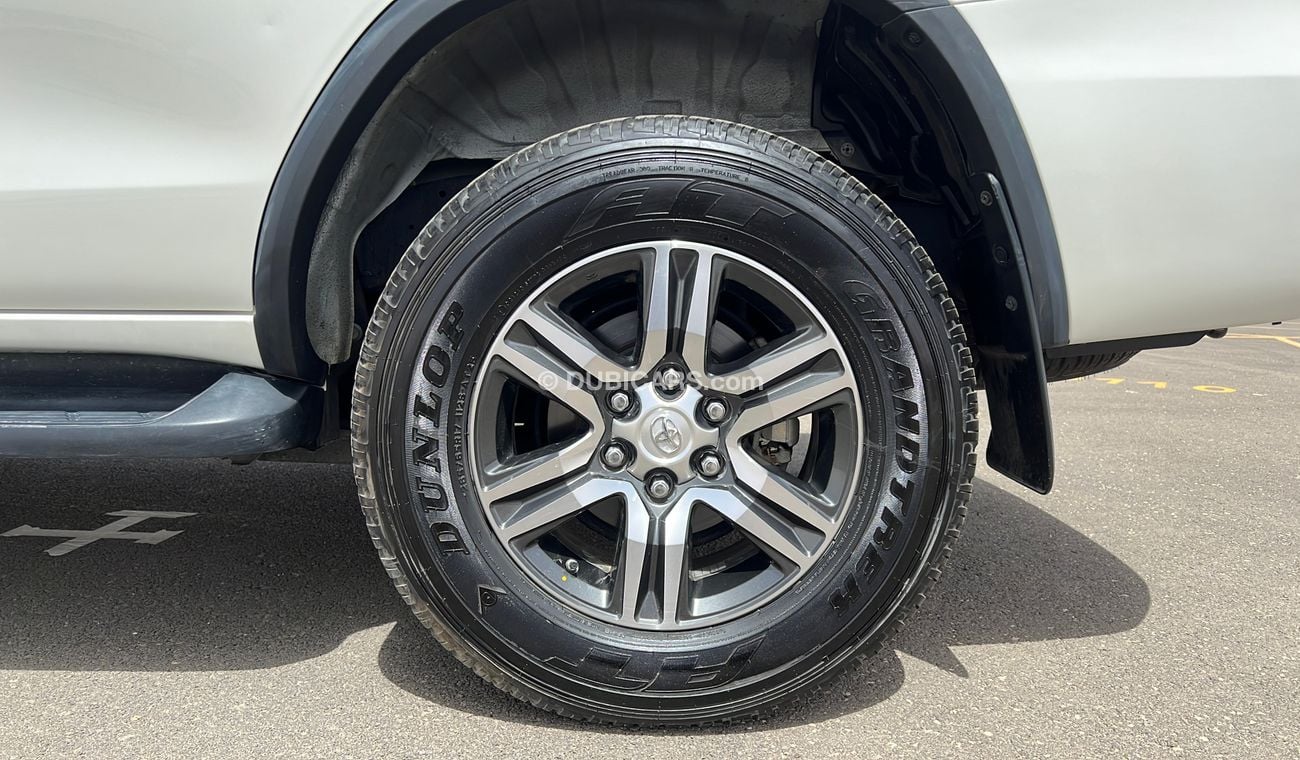 Toyota Fortuner 2700