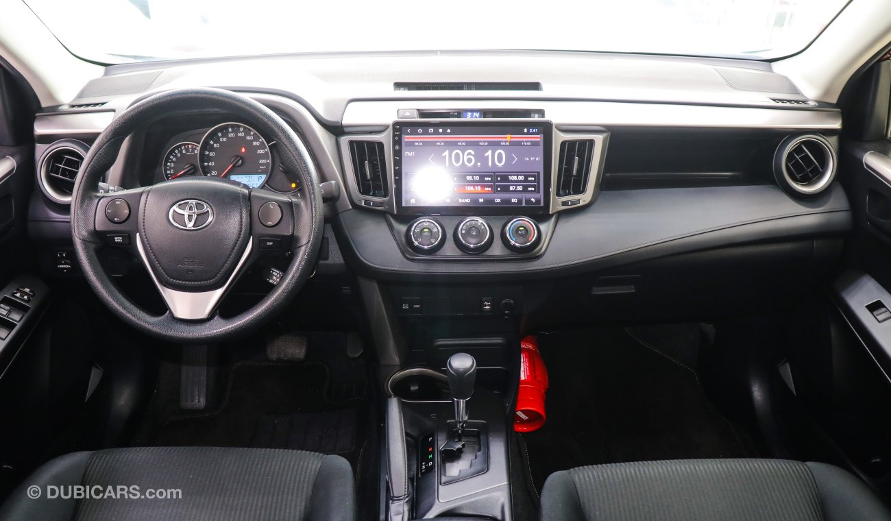Toyota RAV4 gcc four wheel drive mid option warranty on year 5seats original km