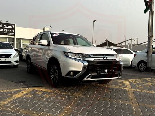 Mitsubishi Outlander GLX HIGHLINE LEATHER Mitsubishi Outlander | 2.5 L | 2020 | GCC | Accident-Free |  In Excellent Condition | 655 P.M