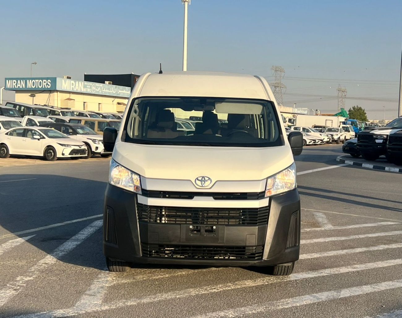 تويوتا هاياس 2021 Toyota Hiace 3.5L V6 FWD - GCC- Passenger - Patrol Manual - 13 Seater - No Accident
