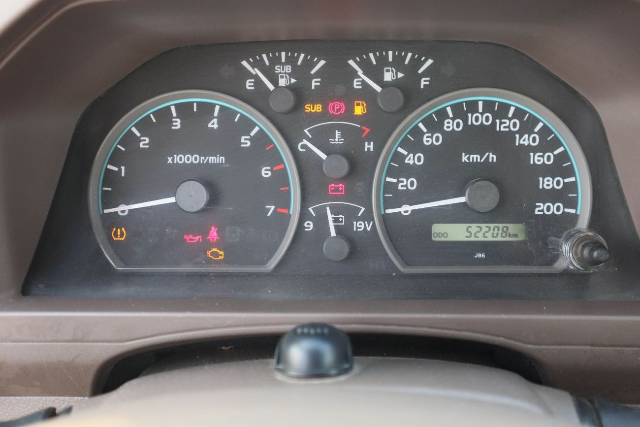 تويوتا لاند كروزر بيك آب Std 4.0L Single Cab Utility 4WD