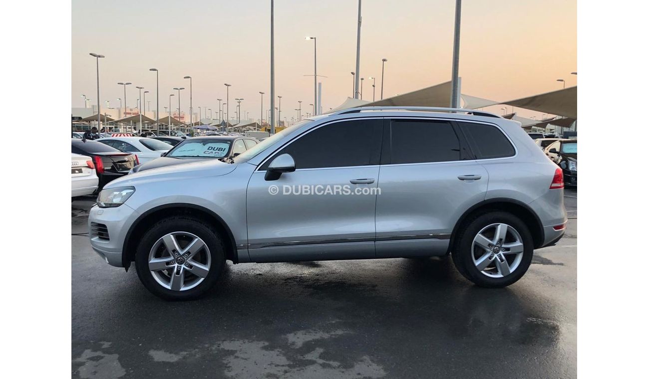 Volkswagen Touareg Volex wagon tourque  model 2011 GCC full option
