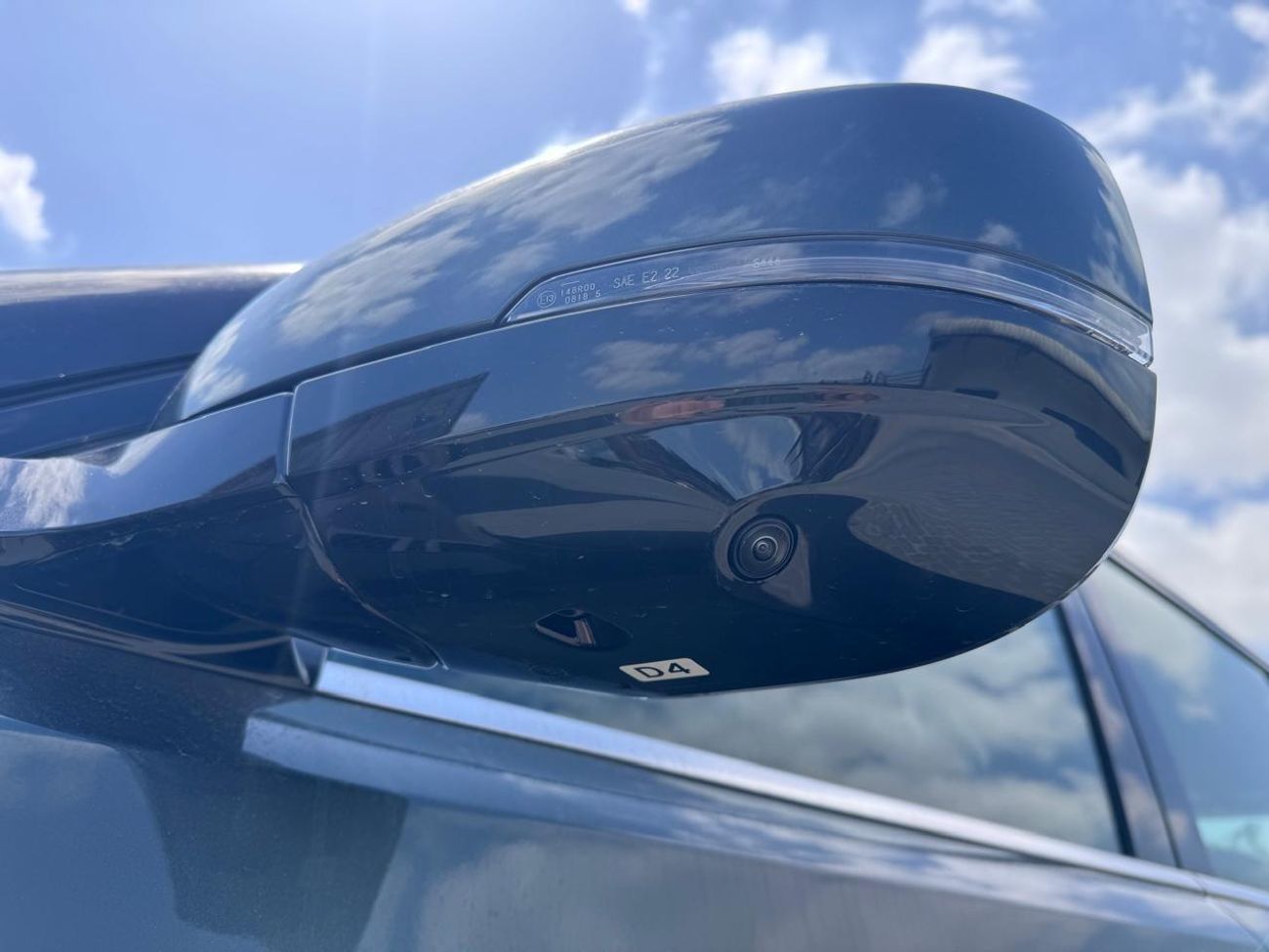 Nissan Patrol SE PLATINUM 3.8L V6 (Ext _GREYISH GREEN Inter_BURGUNDY)